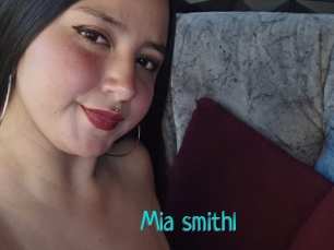 Mia_smithl